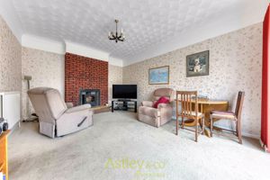 lounge- click for photo gallery